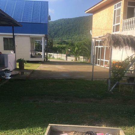 New Athos Guesthouse On Topchan 17 מראה חיצוני תמונה