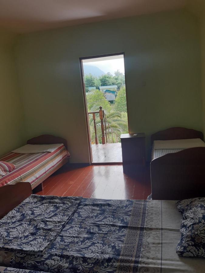 New Athos Guesthouse On Topchan 17 מראה חיצוני תמונה