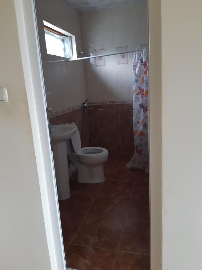 New Athos Guesthouse On Topchan 17 מראה חיצוני תמונה