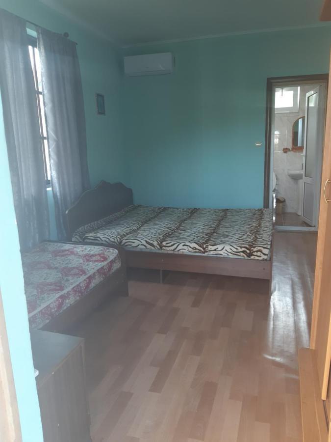 New Athos Guesthouse On Topchan 17 מראה חיצוני תמונה