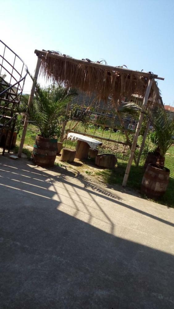 New Athos Guesthouse On Topchan 17 מראה חיצוני תמונה